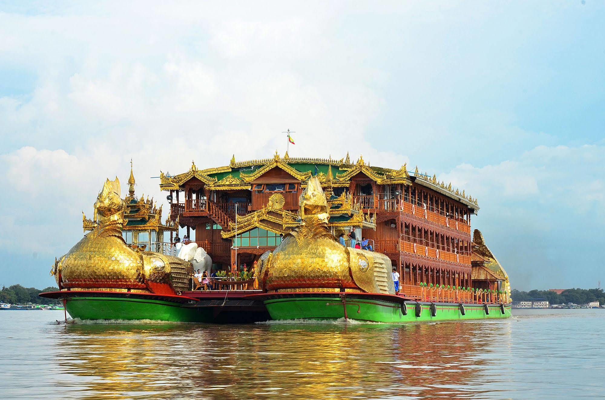 Mandalay Karaweik Mobile Hotel Exterior photo